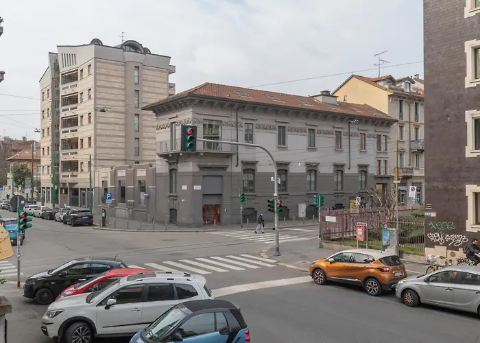 Center - Porta Romana Apartamento *