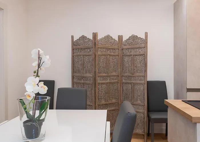 Center - Porta Romana Apartamento