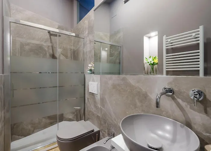 Rent - Porta Venezia-luxury דירה