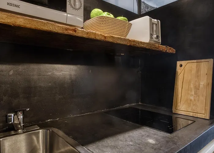 Hostmate - - Sammartini's Cave- Διαμέρισμα