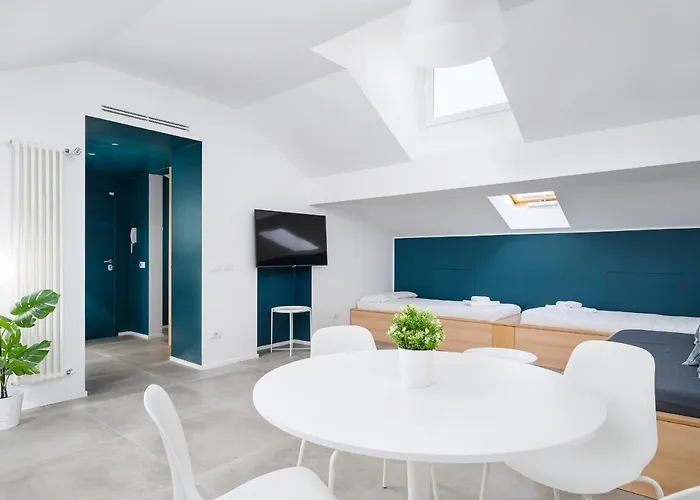 Design Attic Porta Venezia 65m2 - Self Check-in