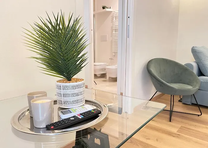 Brera - Centro Modern - Private Courtyard *