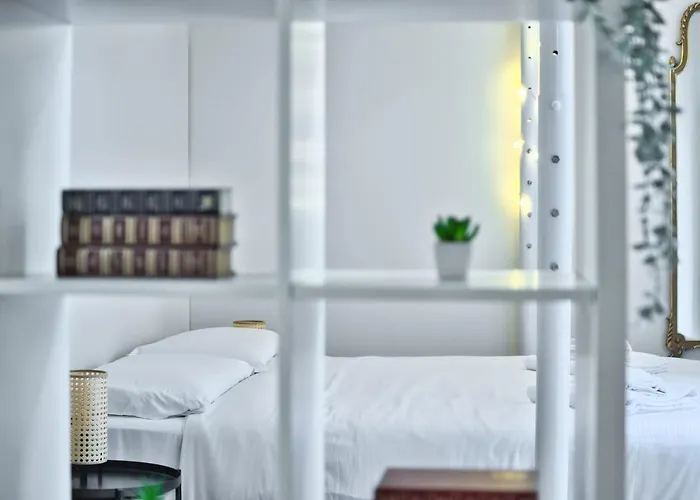 Hostmate - - Farini - Isola * Milano