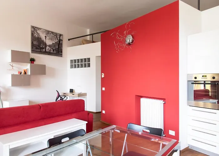 Youhosty - Caviglia 5 밀라노