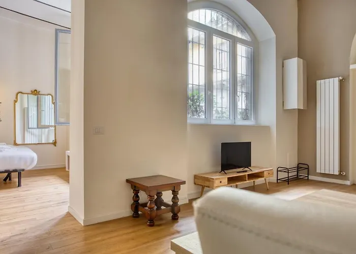 Hostmate - - Farini - Isola Milano