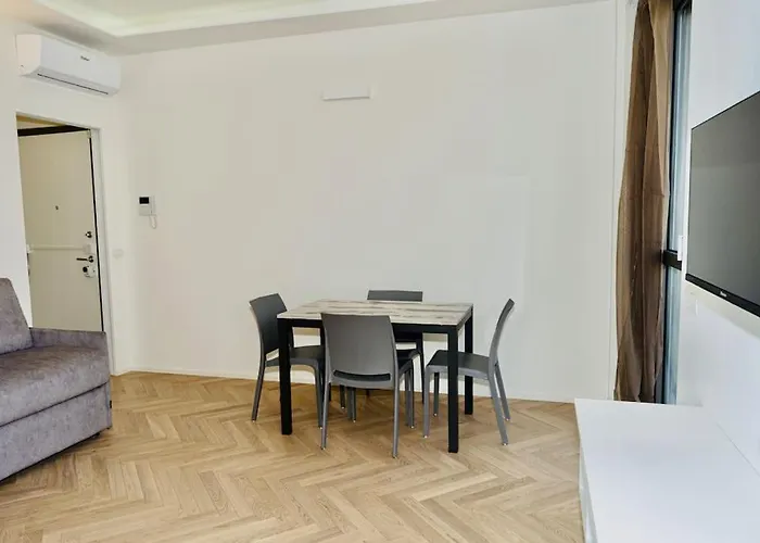 Appartamento Sky View -porta Nuova- 2 Con Balcone Milano