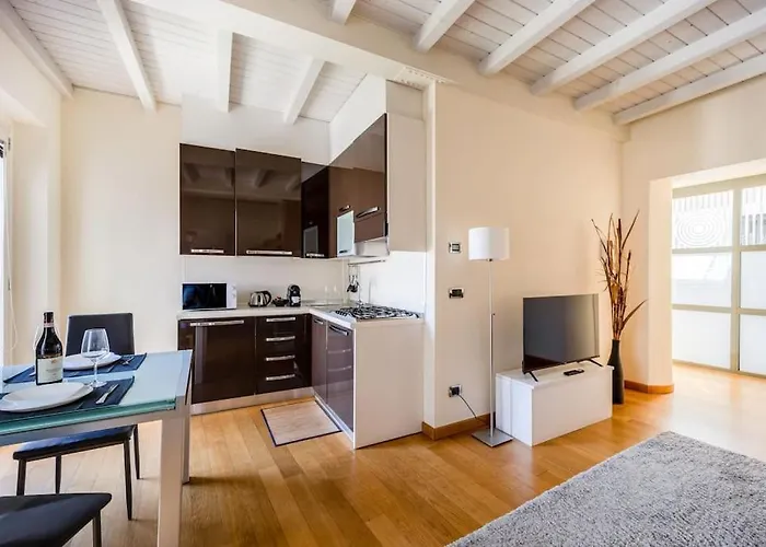 Napoleone's Nest - Elegant And * Milano