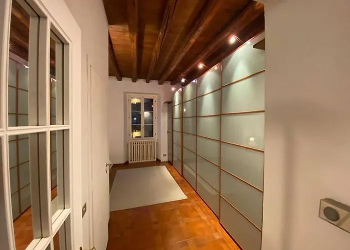 Antica Corte Navigli-darsena * Milano