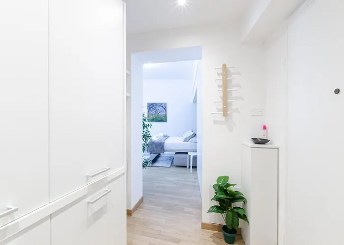 Design - Spadolini, Campus Bocconi Apartment *