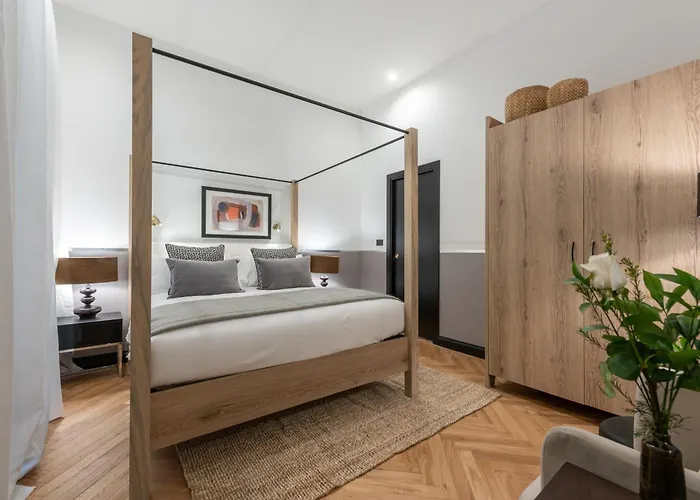 Dh Castello Gæstehus 4*