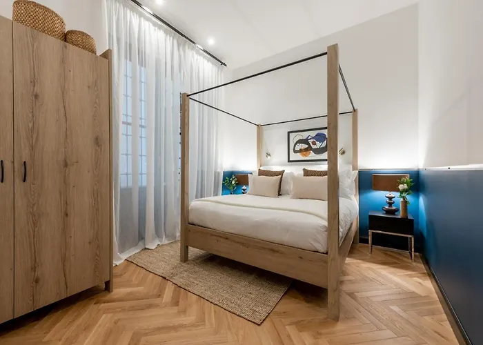 Dh Castello Gæstehus 4*