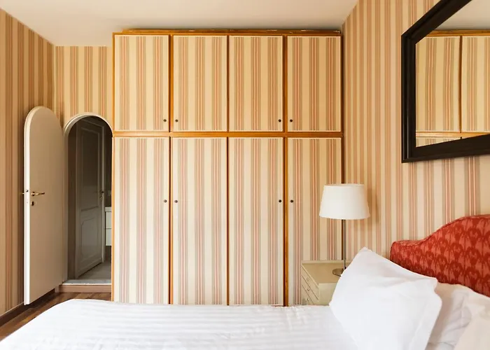 Montenapoleone - Sant Andrea Charme Penthouse Διαμέρισμα