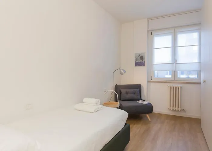 Luxury Near Navigli - Anemoni 5 דירה