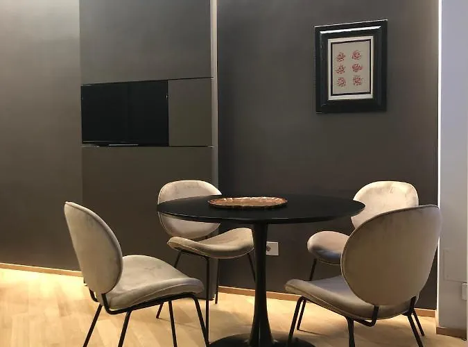 Fifty Eight Cerva Апартаменты