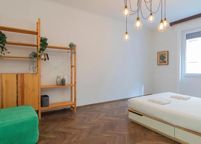 Apartmán Renovated Close To Station Ponte Seveso 42 Milán