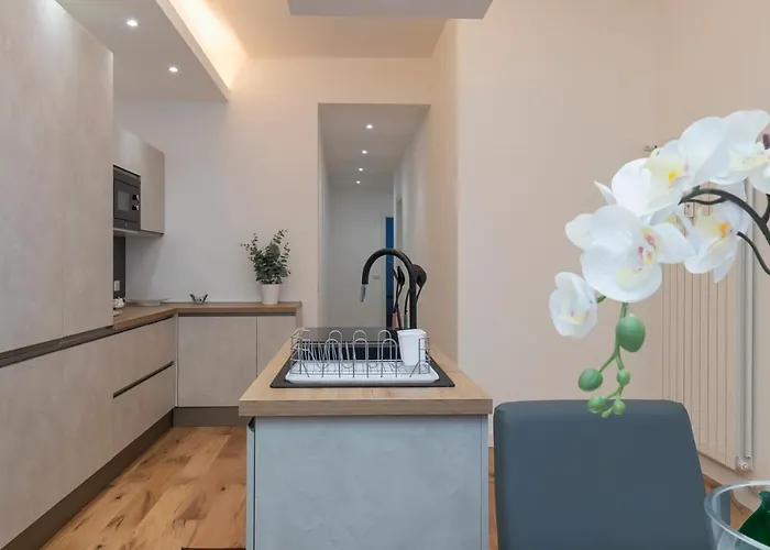 Center - Porta Romana *