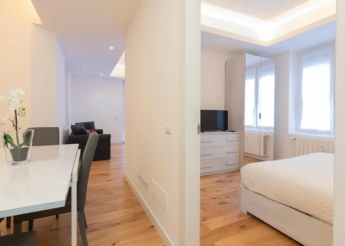 Center - Porta Romana Apartamento