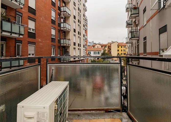 I Host - Lodi 74 Milano