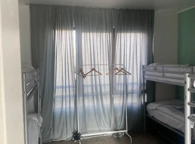 Mrhostel Hostal Milán