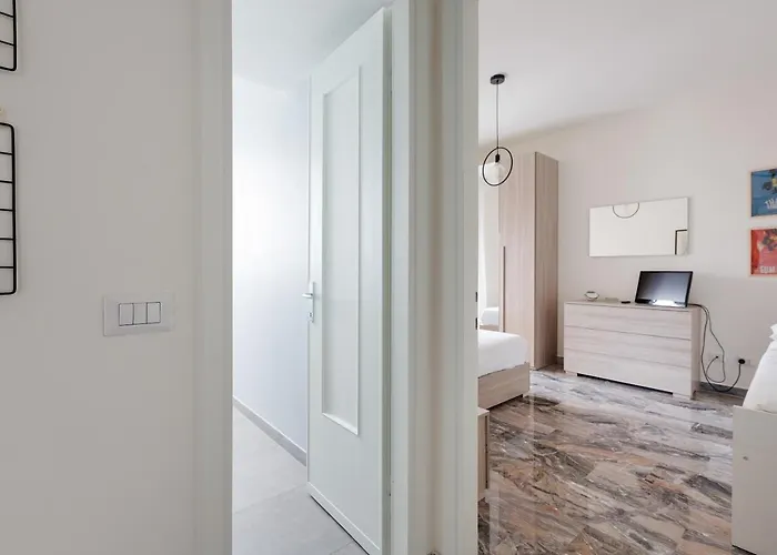 Apartment Guesthost - Dergano Comfy - 250 M Far From M3 Mailand