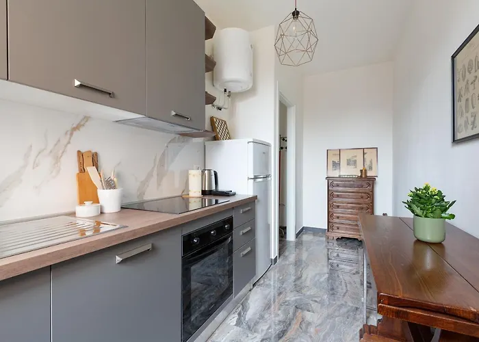 Guesthost - Dergano Comfy - 250 M Far From M3 *