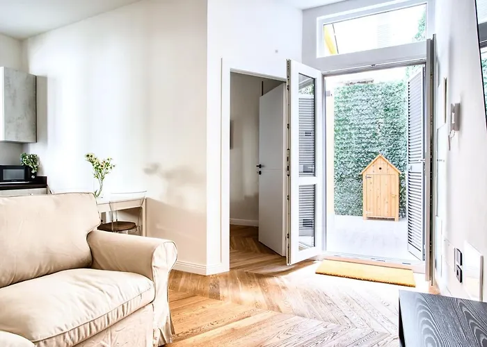 Joivy Stunning Flat With Balcony Apartmán *