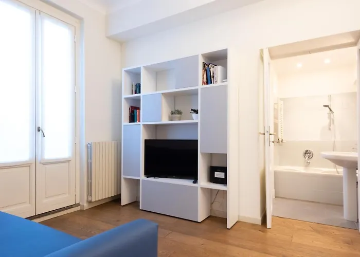 Porta Venezia Elegant Penthouse With Terrace 아파트