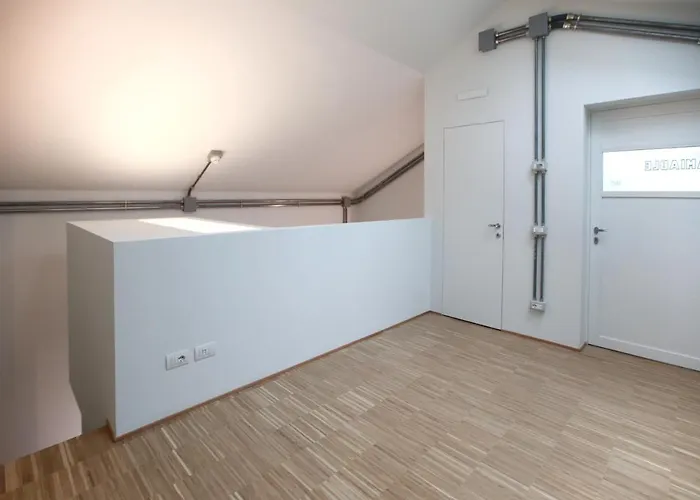 Basicvillage * Milán