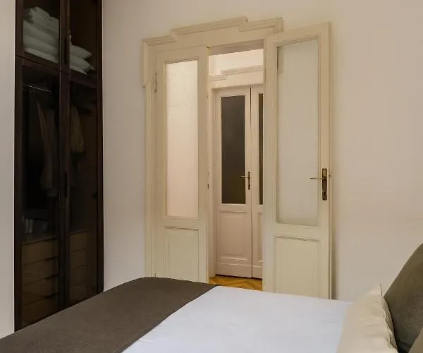 Casa Unica - Elegant With Balcony - Centrale 1 * Milano