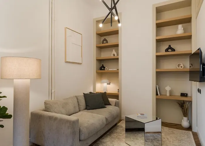 Casa Unica - Elegant With Balcony - Centrale 1 Milano