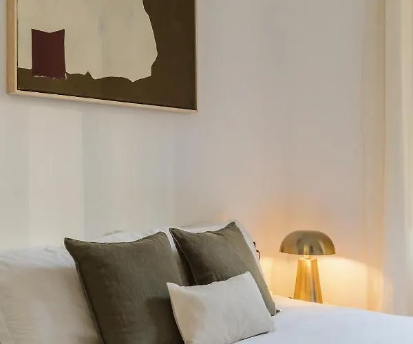 Lejlighed Casa Unica - Elegant With Balcony - Centrale 1 *