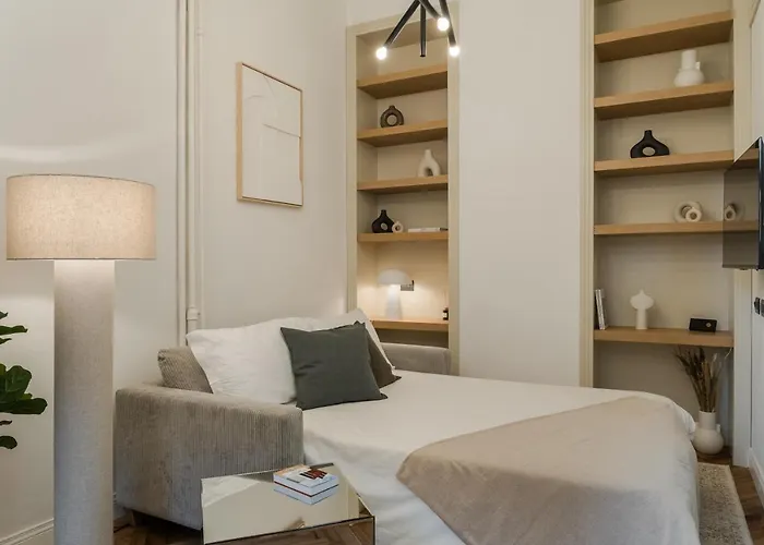 Casa Unica - Elegant With Balcony - Centrale 1