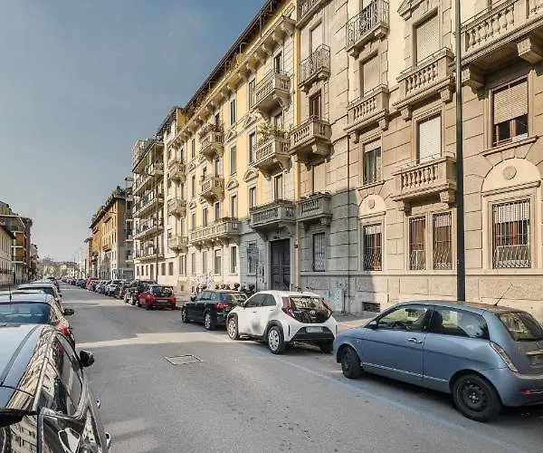 דירה Casa Unica - Elegant With Balcony - Centrale 1 *