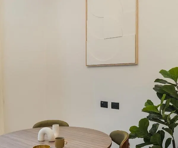 Casa Unica - Elegant With Balcony - Centrale 1 *