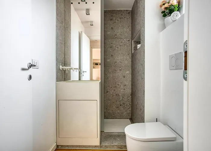 Joivy Fantastic Flat Near Center