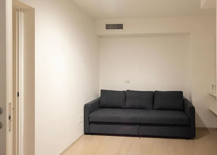 Elegante E Spazioso Quadrilocale In Porta Venezia Appartamento