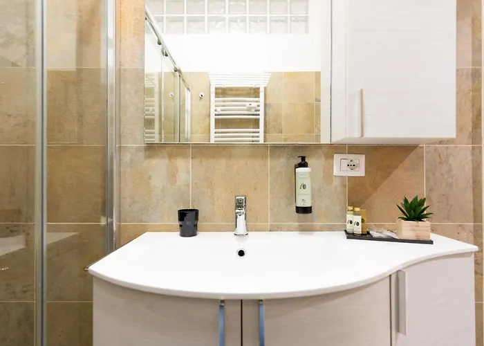 公寓 Isola-zara Modern Apartment, Duomo In 10min 米兰