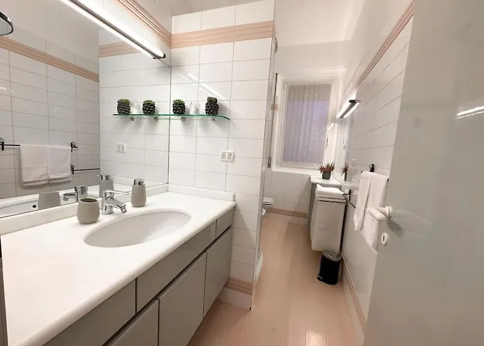 Apartment Bright Terrace-garden *