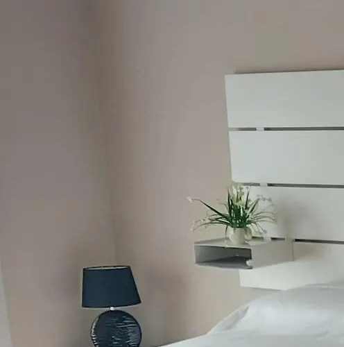 Franco Sansirohouse Rho Mi Fiera Apartmán *