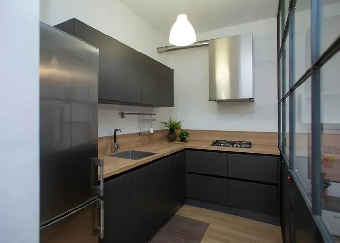 Appartamento Stazione - Nuovo E Moderno Appartamento. *