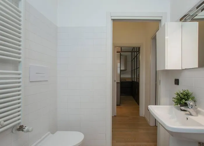 Stazione - Nuovo E Moderno Appartamento. Appartamento Milano