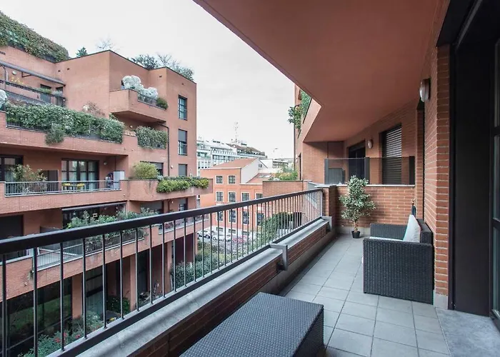 Stazione - Nuovo E Moderno Appartamento. Milano