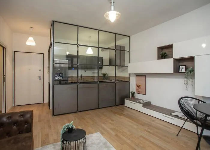 Stazione - Nuovo E Moderno Appartamento. * Milano