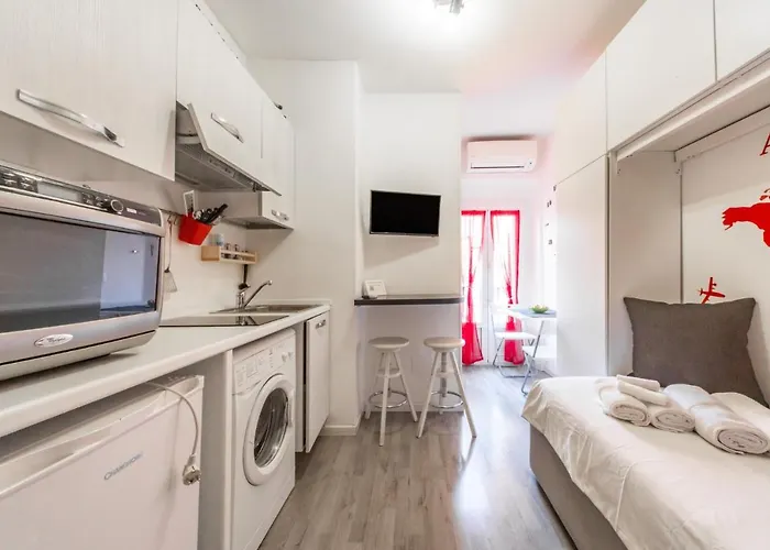 Piccolo Rifugio In Darsena Apartment