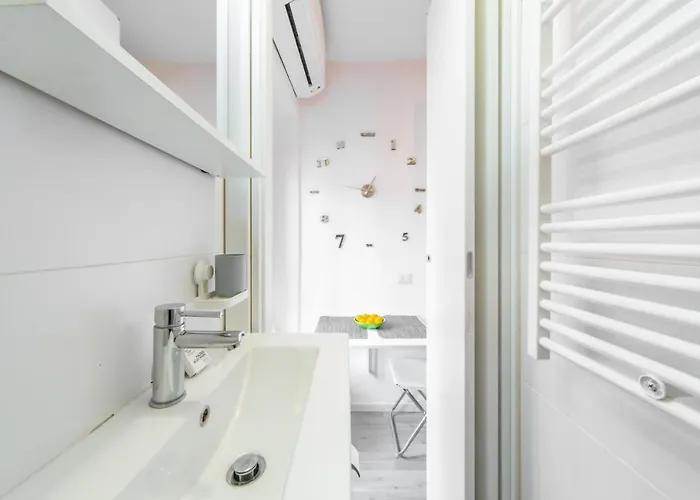 Piccolo Rifugio In Darsena Apartment *