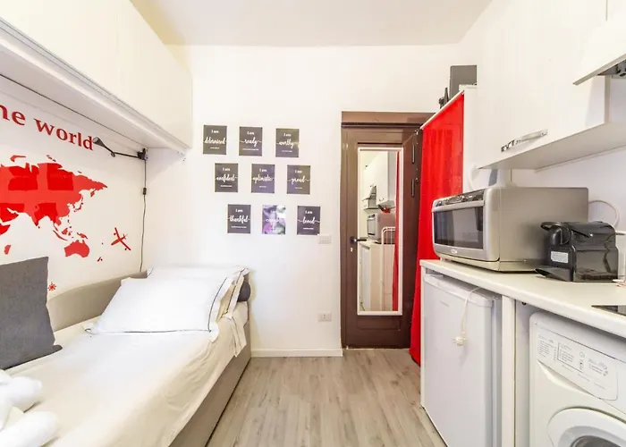 Piccolo Rifugio In Darsena Apartment *