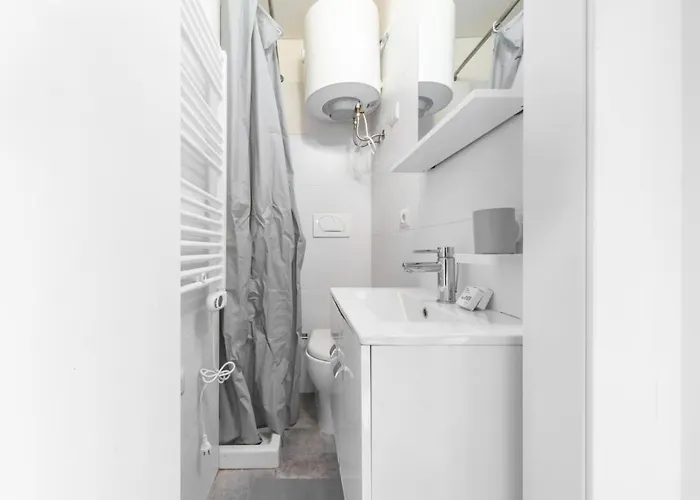 Piccolo Rifugio In Darsena Apartment *