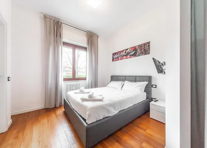 Easylife - - Bari 20 - Barona * Milan