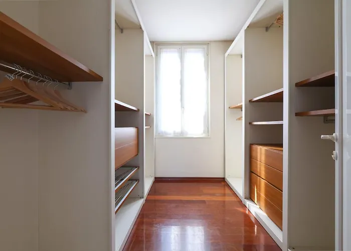 Lux Penthouse Palestro 公寓 *