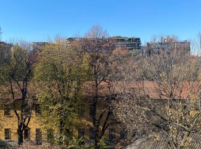 Bilocale Di Design Con Vista In Crocetta Quadronno ميلان